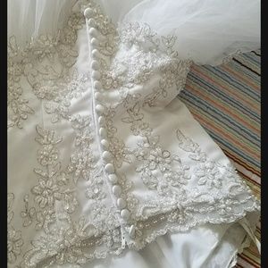 Wedding dress